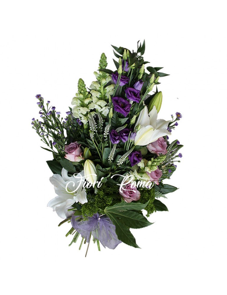 Mazzo di fiori tonalità del viola e bianco con bocche di leone rose e lilium