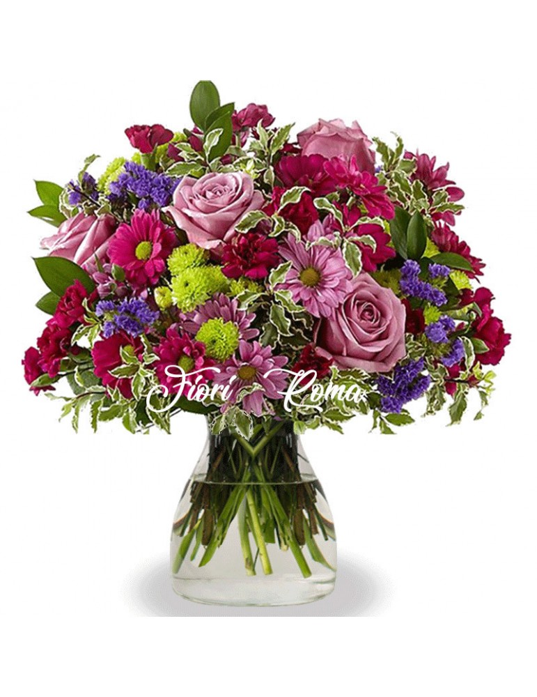 Bouquet di fiori con rose rosa e fiori di complemento lilla acquistalo adesso dal fioraio a casetta mattei roma